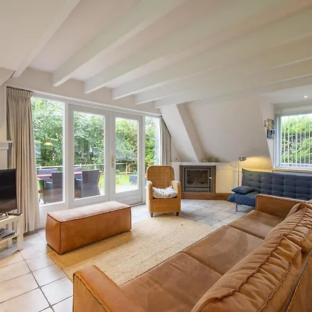 Villa Elegant With Garden And Terrace *