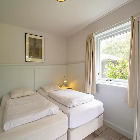 Sandepark 151 For 8-person With Large Garden * Callantsoog